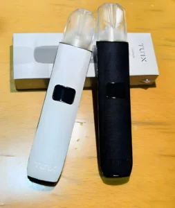 TUTX 皮革電子煙主機|通用型小煙設備・兼容 RELX、Lana、Shaxiao、SP2S 一代煙彈,台灣推薦 4 小煙機 TUTX皮革電子煙主機